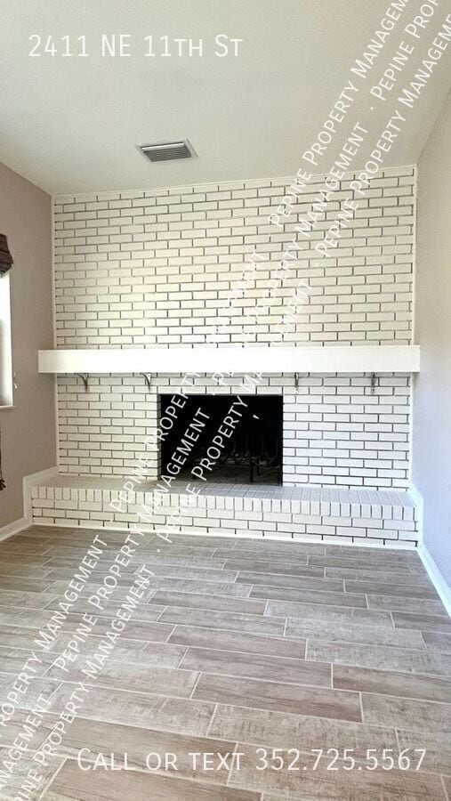 Building Photo - 2411 NE 11th St