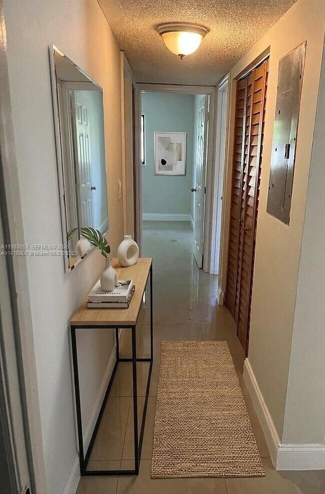 Building Photo - 28319 SW 141st Pl