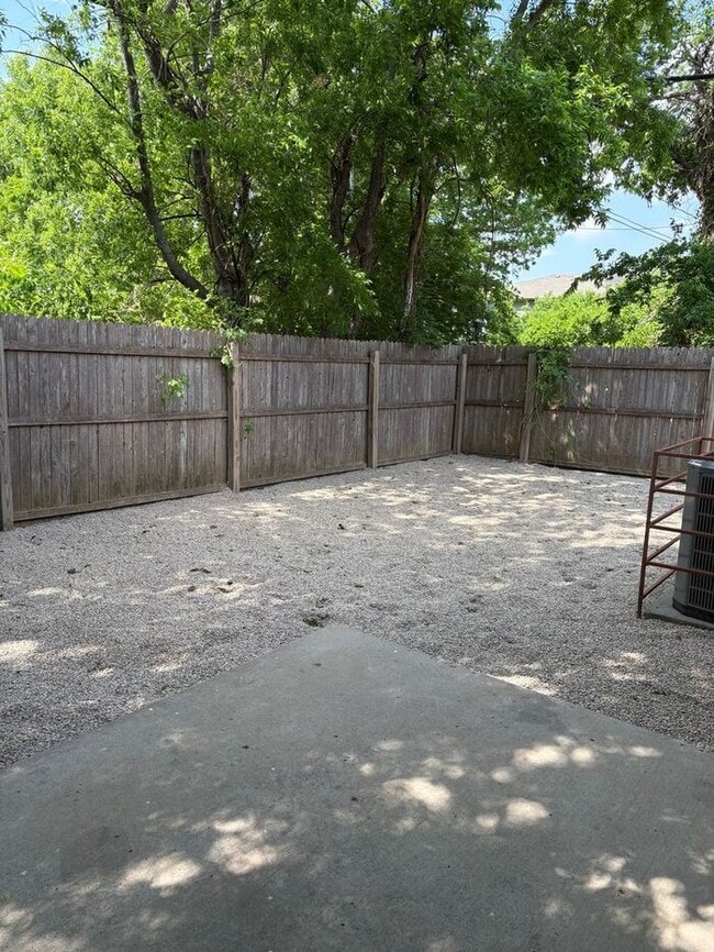 Building Photo - COMING SOON! Modern 3BR/2BA Duplex with 2-Car Garage & Fenced Yard — Fort Worth, TX | Pet Friendly