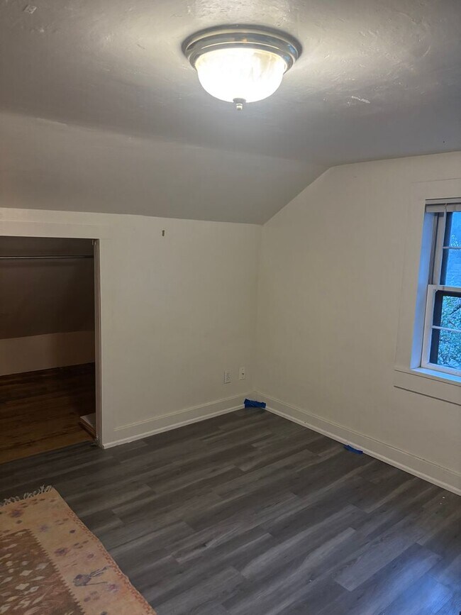 Building Photo - 2002 Baseline Rd