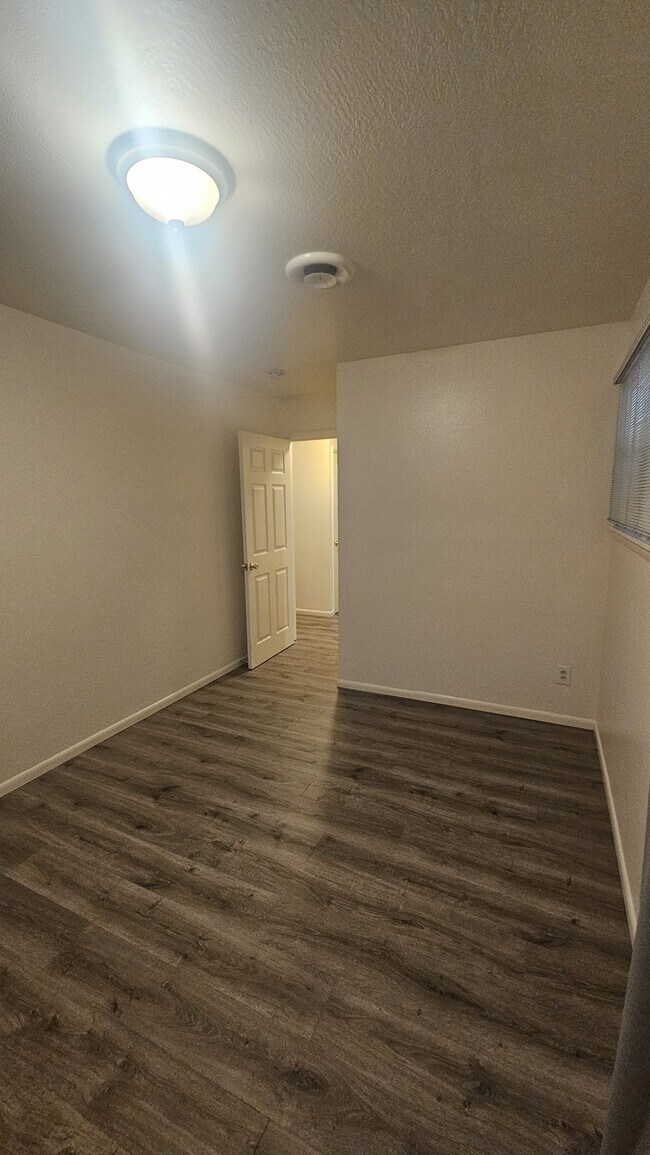 Building Photo - 2375 North Ave