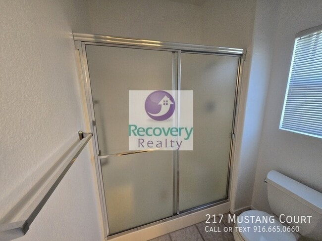 Building Photo - 217 Mustang Ct