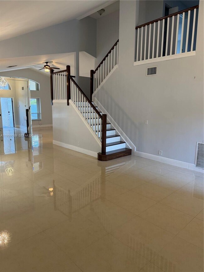 Building Photo - 1552 NW 135th Ave