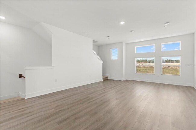 Building Photo - 15363 Hamlin Pk Dr