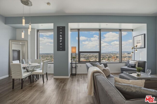 Building Photo - 1100 Wilshire Blvd