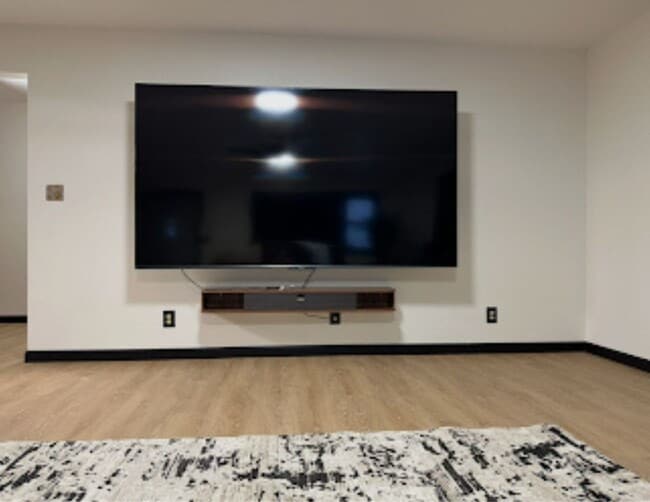 Building Photo - 651 Chena Hot Springs Rd