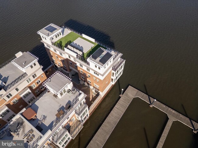 Building Photo - 622 Ponte Villas N