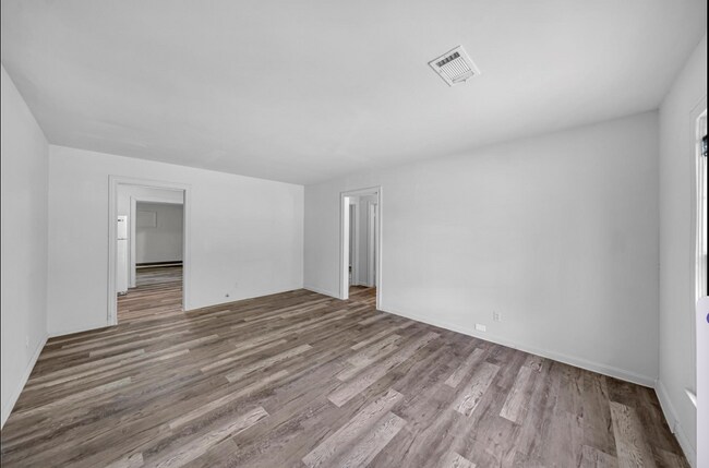 Building Photo - 3207 Florida St