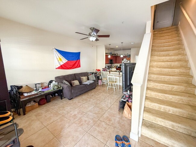 Building Photo - Chase Hollow #33