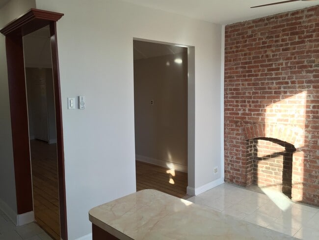 Building Photo - 343 Pavonia Ave