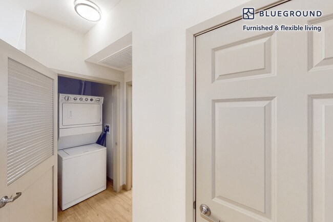 Building Photo - 5200 Iron Horse Pkwy