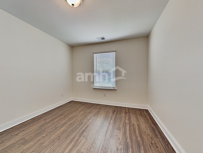 Building Photo - 124 Sweet Gum Dr