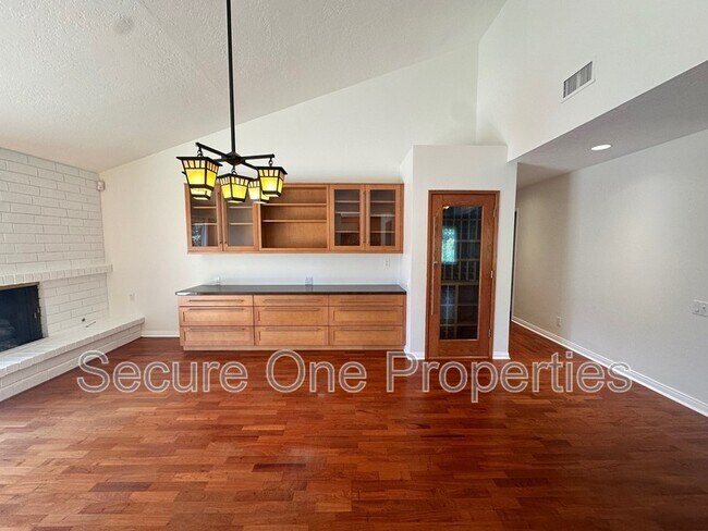 Building Photo - 1390 Calle Pecos