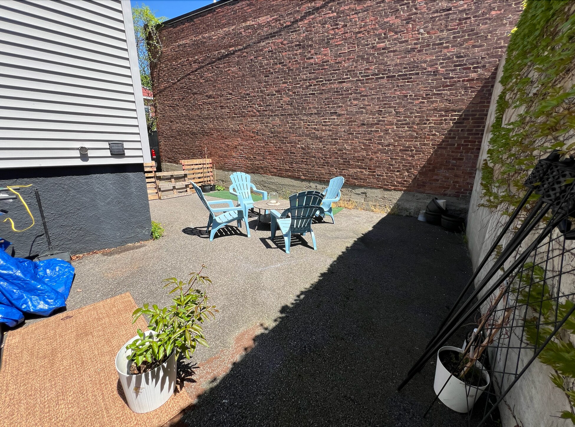 Building Photo - 15 Bothwell Rd