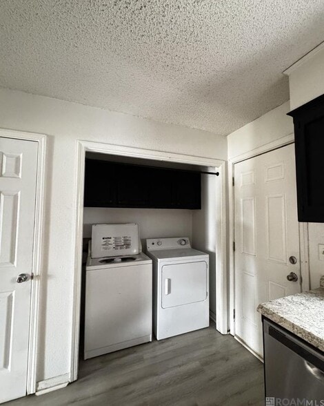 Building Photo - 847A E Boyd Dr