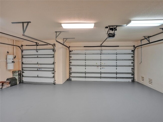 Building Photo - 16291 Bristol Pointe Dr