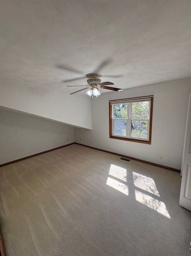 Building Photo - Beautiful Home in Peoria just off of Unive...