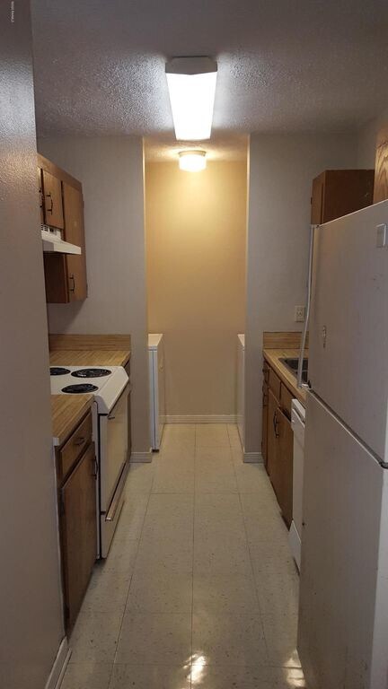 Building Photo - Scotsdale