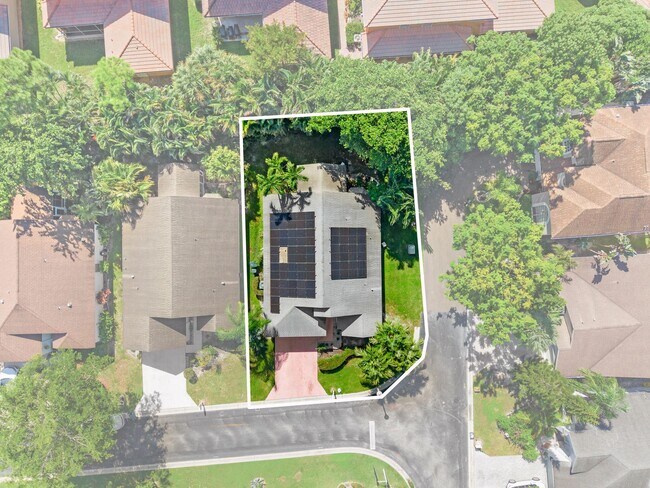 Building Photo - 300 Hammocks Trail