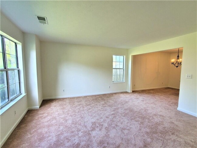 Building Photo - 190 Radner Run