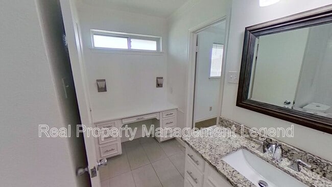 Building Photo - 3607 Stables Ln