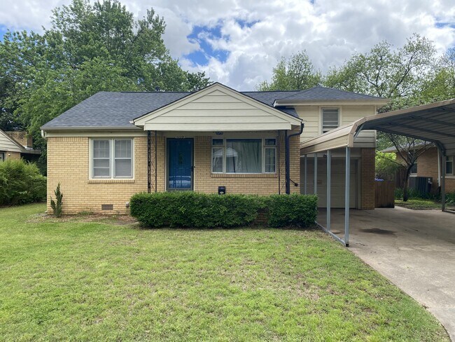 Primary Photo - 1110 Grover Ln