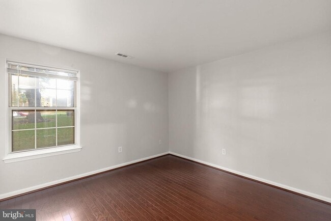 Building Photo - 203 Star Pointe Ct