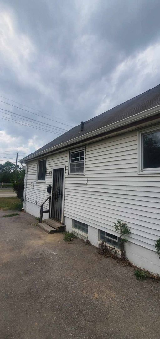 Building Photo - 4595 Lee Rd