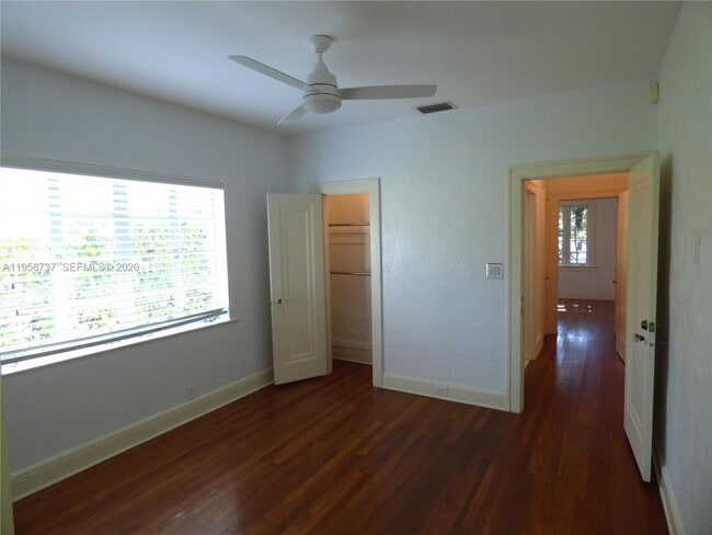 Building Photo - 409 Marmore Ave