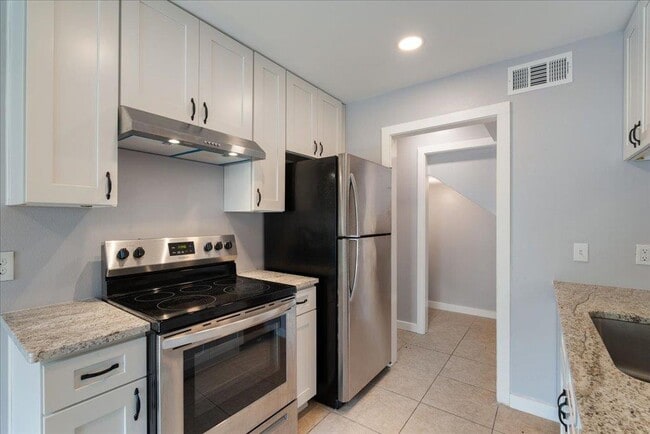 Building Photo - 1703 Coronado Hills Dr