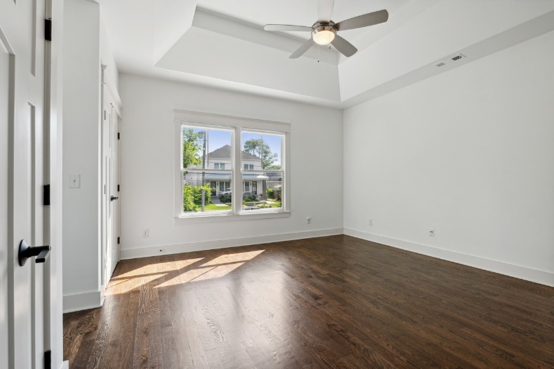 Building Photo - 1813 5th Ave N