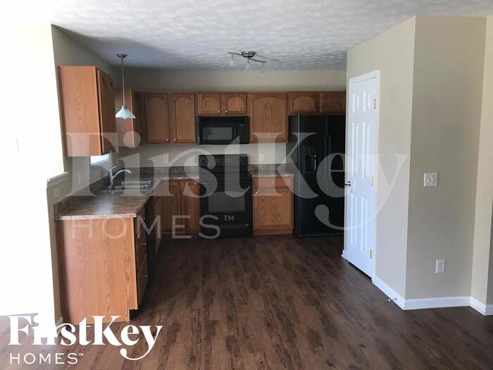 Building Photo - 100 Teil Tree Ct