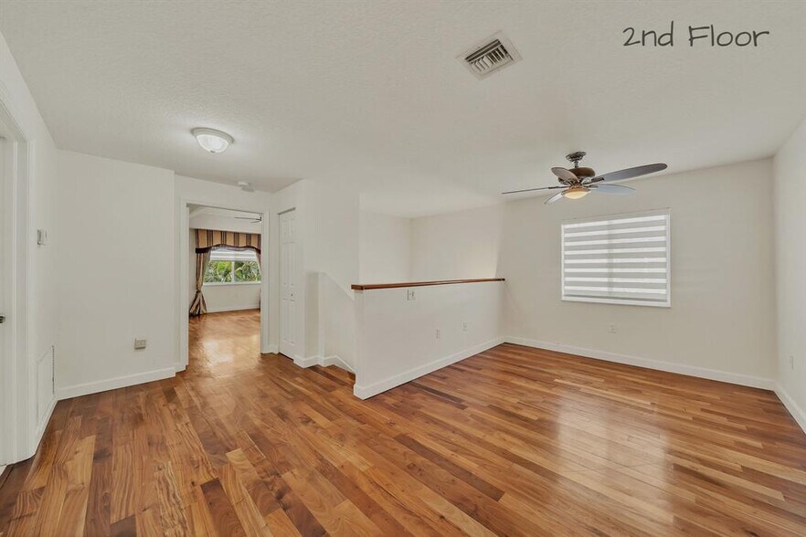 Building Photo - 2724 Treasure Cove Cir