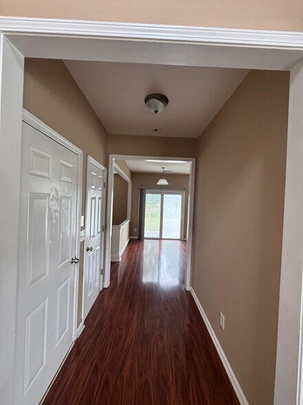 Building Photo - 2530 Sandown Ct