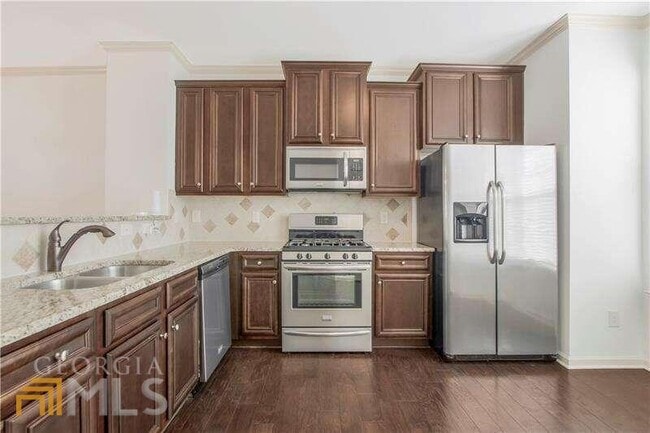 Building Photo - 3382 Vintage Cir SE