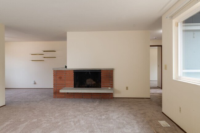 Building Photo - Covington Rambler