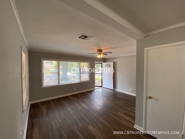 Building Photo - Renovated 3 Bedroom 2 Bath in Whitehaven!