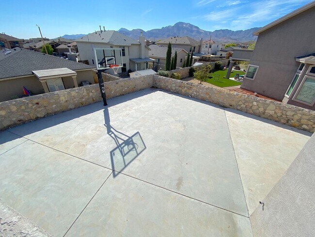Building Photo - Northeast El Paso/Sandstone Ranch Estates 4 Bed Refrig A/C in Cul De Sac!