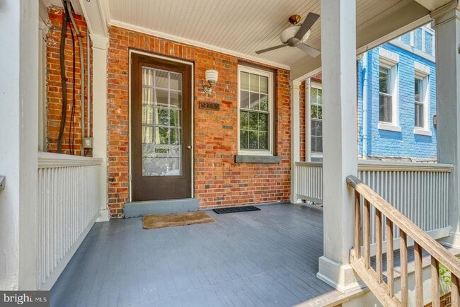 Building Photo - 2428 Tunlaw Rd NW