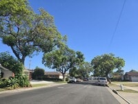 Building Photo - Cozy Single Family Home in Santa Ana for L...