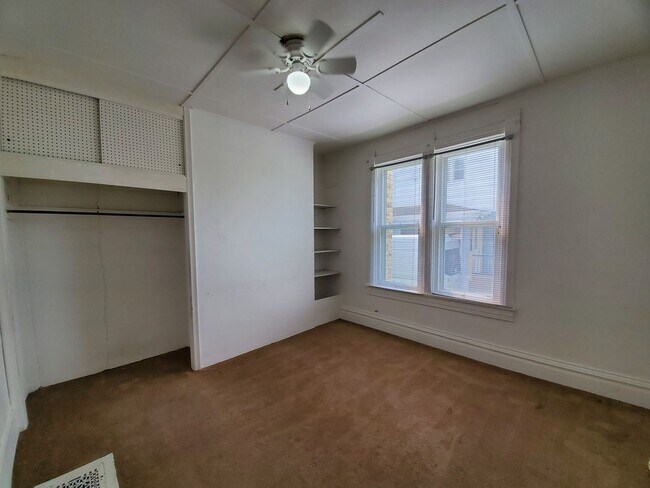 Building Photo - 2512 Walnut St