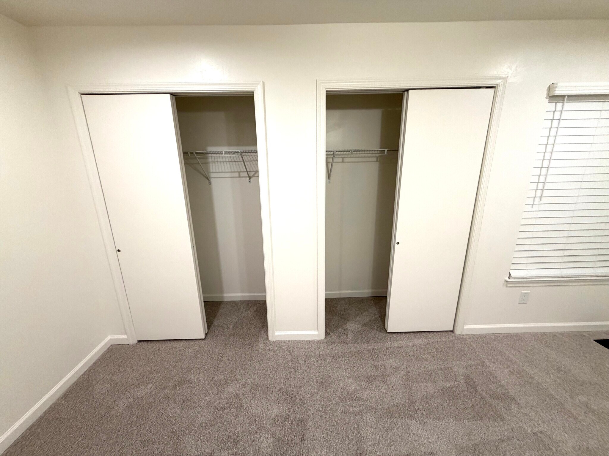 Closets in master bedroom. - 1005 Willow Green Dr