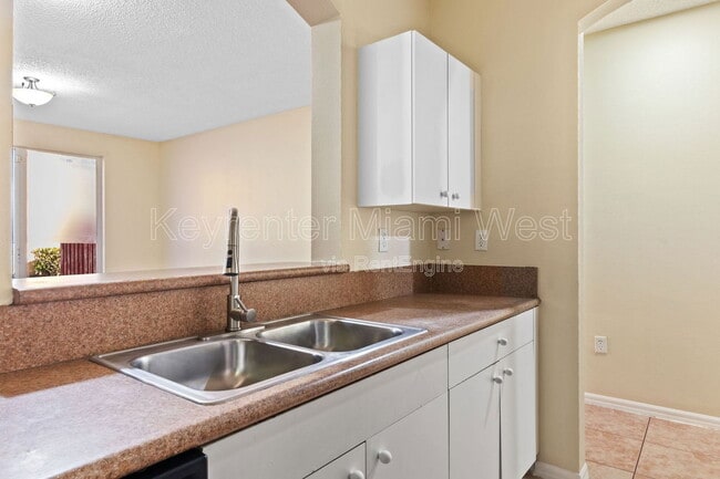 Building Photo - 4215 Ne-22 Dr