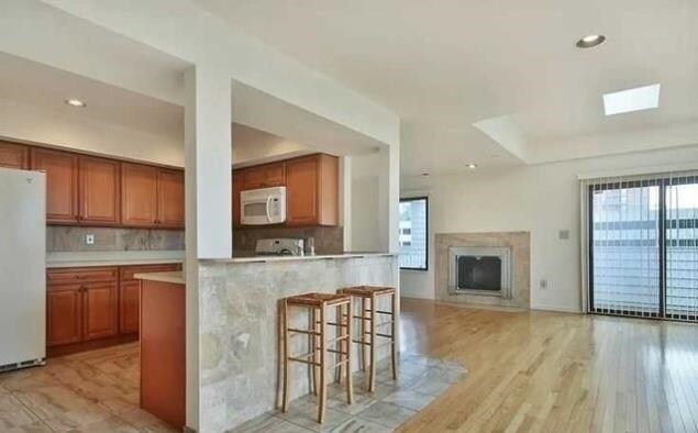 Building Photo - 833 Topsail Ln