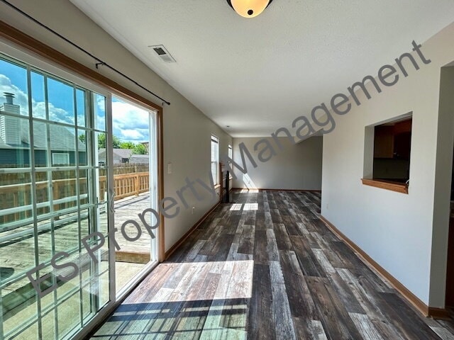 Building Photo - Great 3 Bedroom 2.5 Bathroom Two Story Home in Franklin Township!