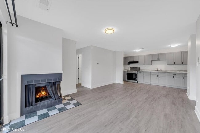 Building Photo - 1955 N Hicks Rd