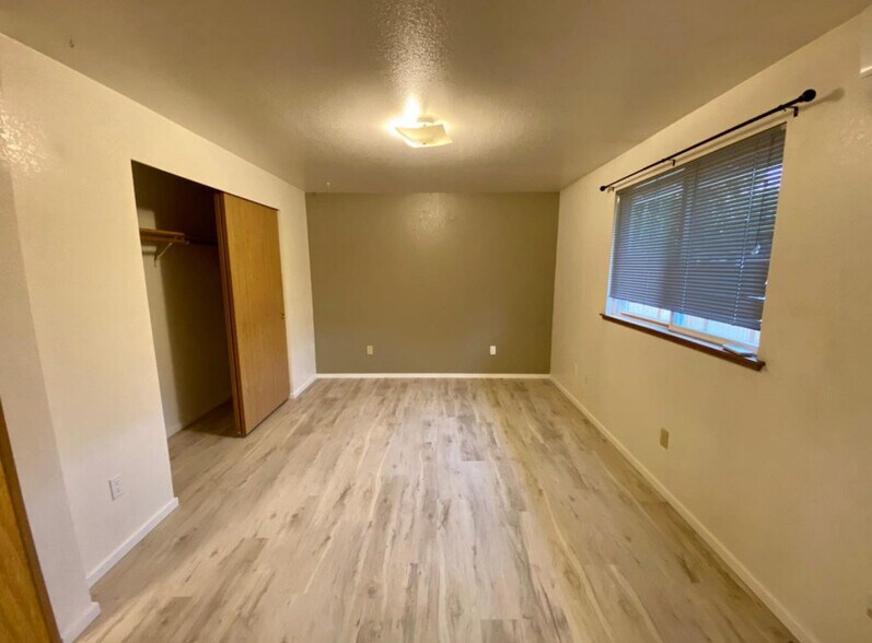 Building Photo - 10732 20th Pl W