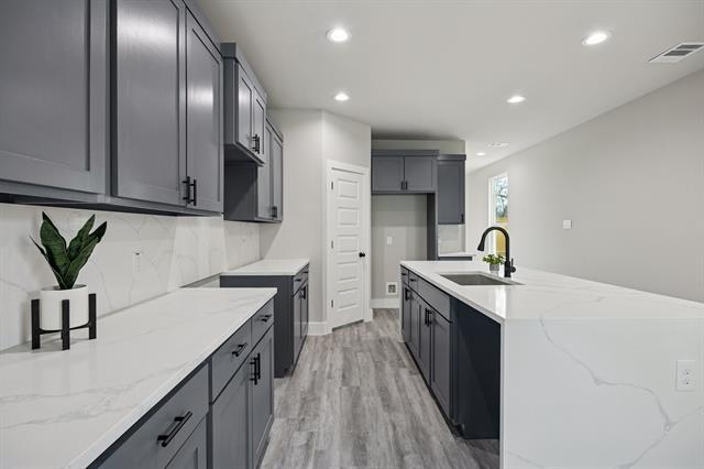 Building Photo - 3703 York St