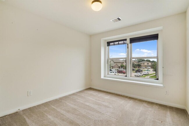 Building Photo - 7239 Mountain Prairie Dr