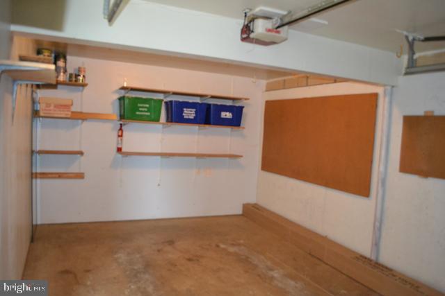 Building Photo - 9267 Kristy Dr